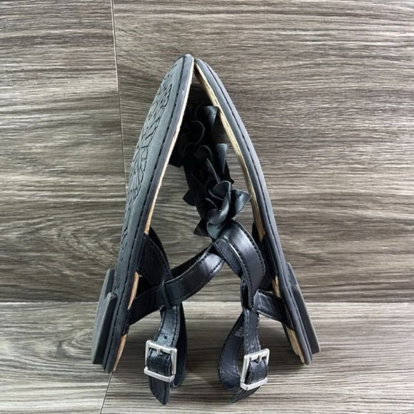 B.O.C. Black Floral T-Strap Buckle Sandals CCAL18 Women's Shoes Size 6 - Picture 7 of 9